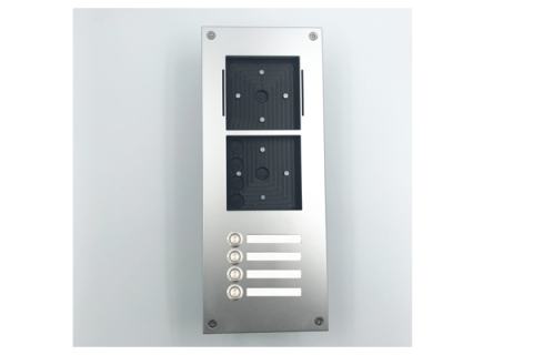 Montagekit Typ 3E für Loxone Intercom und CodeTouch sowie Zubehör – Hell Eloxiert EV1 / Ohne Namens-Gravur / 4 LED Ruftasten